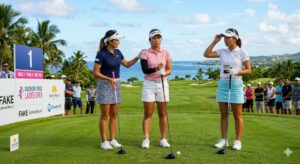 女子ゴルファー3人